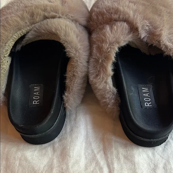 ROAM Women's Cloud Fur Slippers - Tan - Picture 2 of 5
